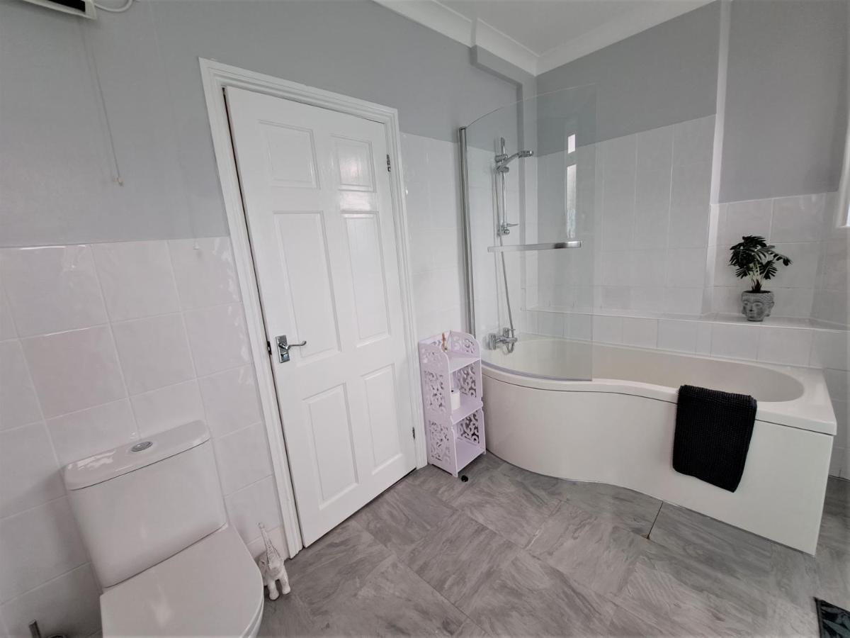 Large Flat Quite Location Modern And Well Equipped Apartment Swanage Exterior photo